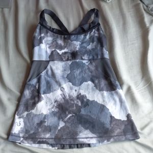 LULULEMON workout top